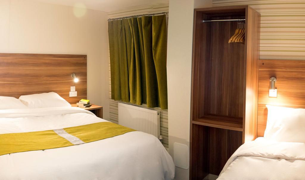 Helix Hotel Grangemouth Habitación foto